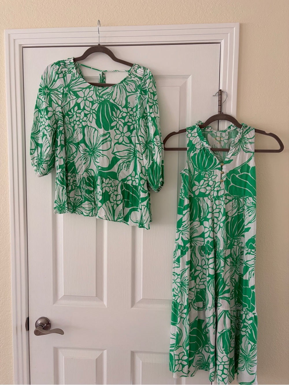 Lilly Pulitzer Mommy & Me Set - Green/White Womens Top (L) & Girls Dress (6/7)